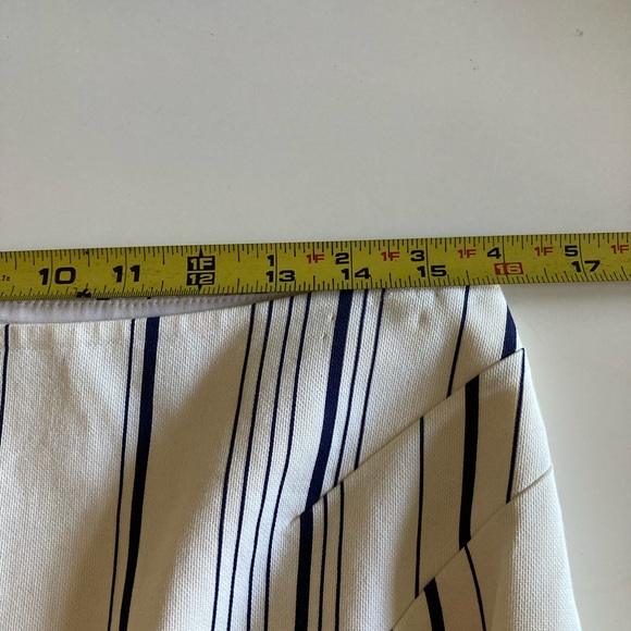 Karen Millen White Floral Pencil Skirt, size 10 gorgeous fabric and lined - Picture 9 of 10